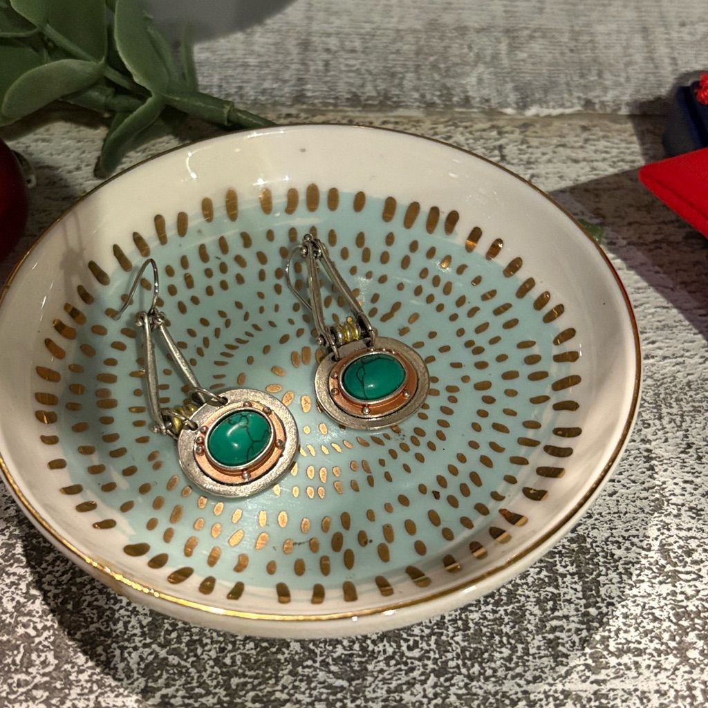 Elegant Silver And Green Dangle Earrings 15$